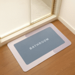 Tapis de Bain Antidérapant – “Bathroom” Mauve (Design Élégant & Absorbant) Couleur selon  la disponibilité
